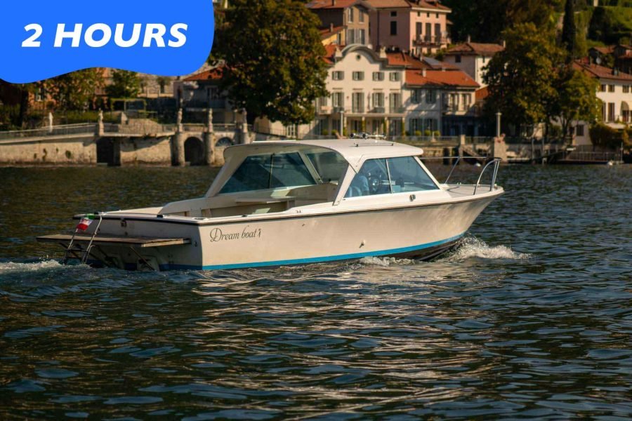Private boat tour Como - 2 hour cruise with captain on Lake Como visiting villas and hidden gems